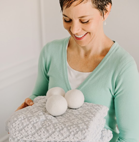 What is the Best Natural Deodorizer For Smelly Clothes?